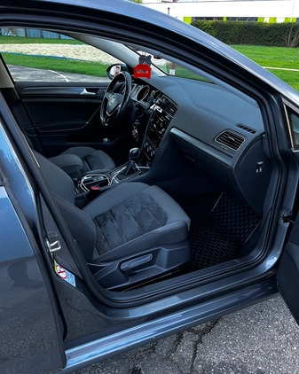 Volkswagen Golf cena 54000 przebieg: 220000, rok produkcji 2017 z Więcbork małe 529